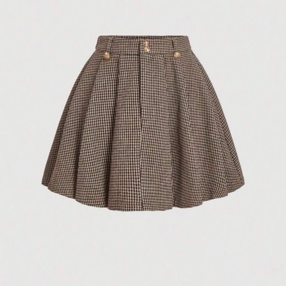 Dresses & Skirts - Stylish Houndstooth Skirt with Gold Buttons